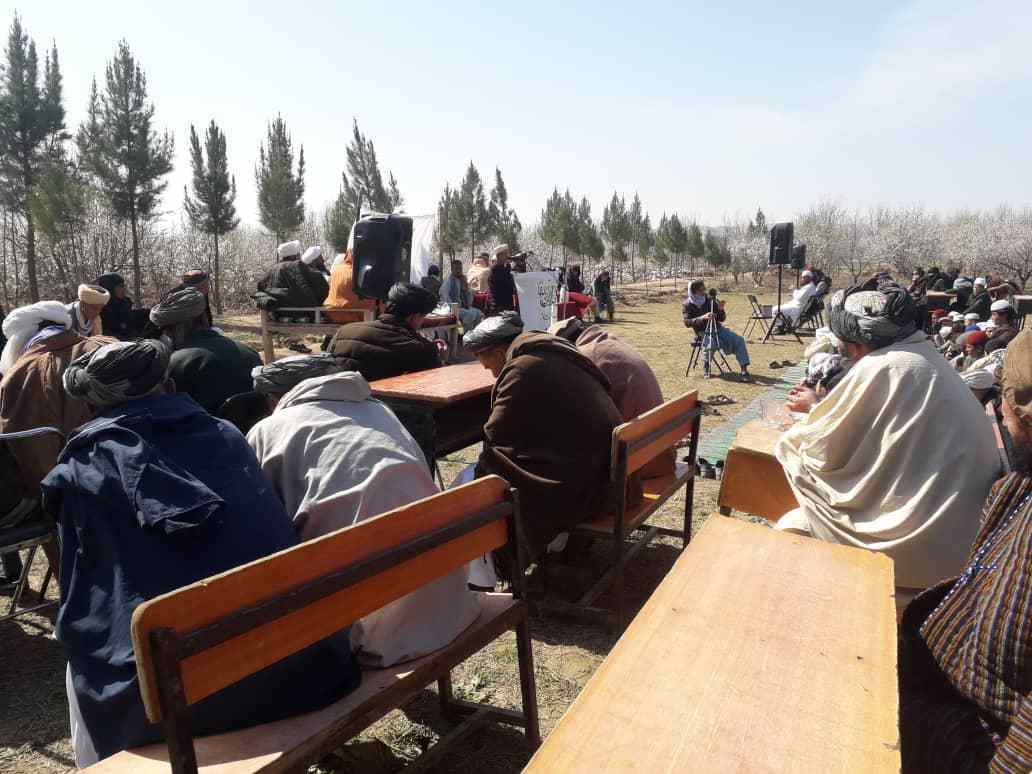 مسئولین معارف در ولسوالی خواجه غار تخار گردهمایی دایر کردند/ تصویری